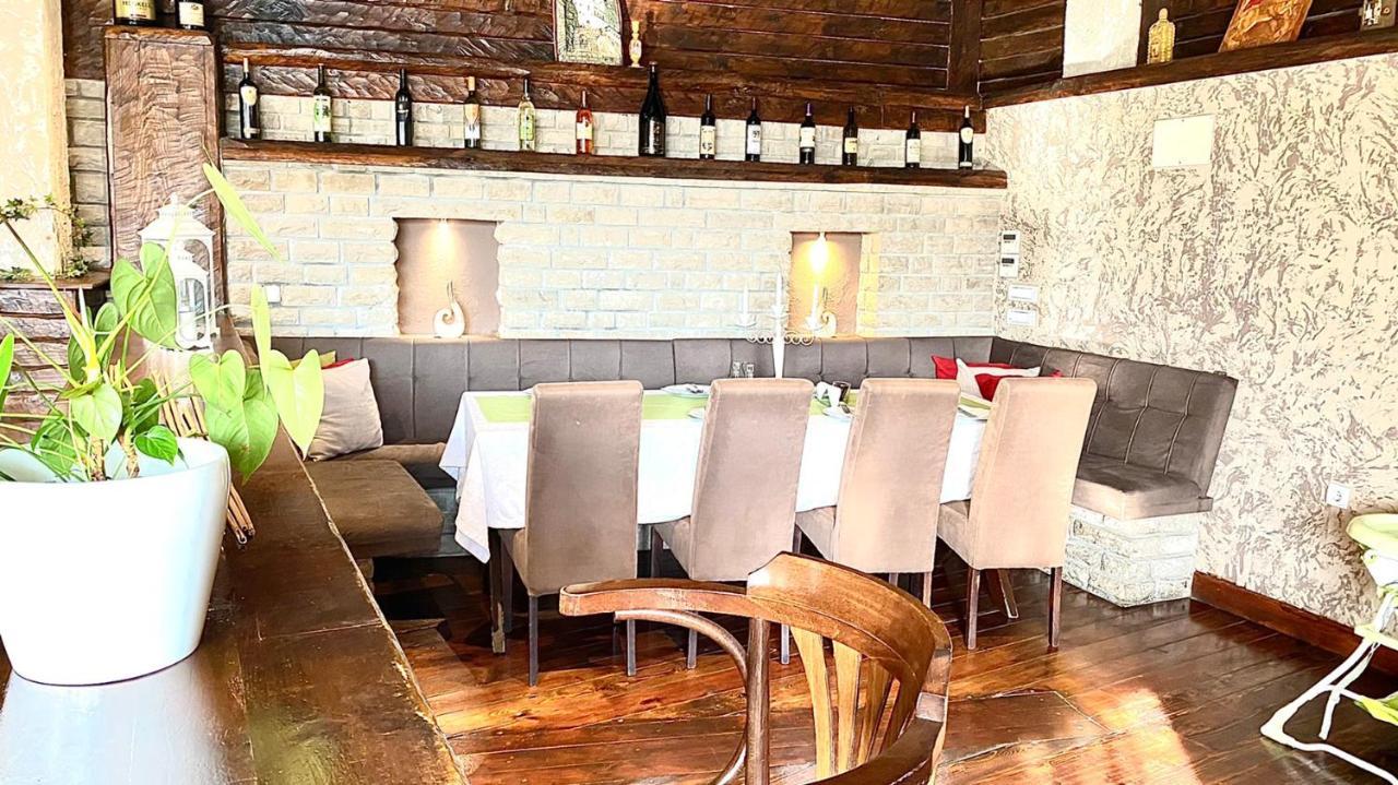 Hotel Olimpija Plus Herceg Novi Ngoại thất bức ảnh