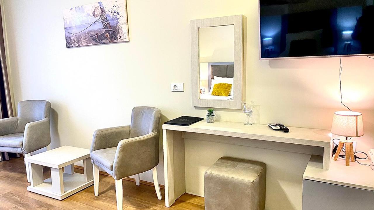 Hotel Olimpija Plus Herceg Novi Ngoại thất bức ảnh