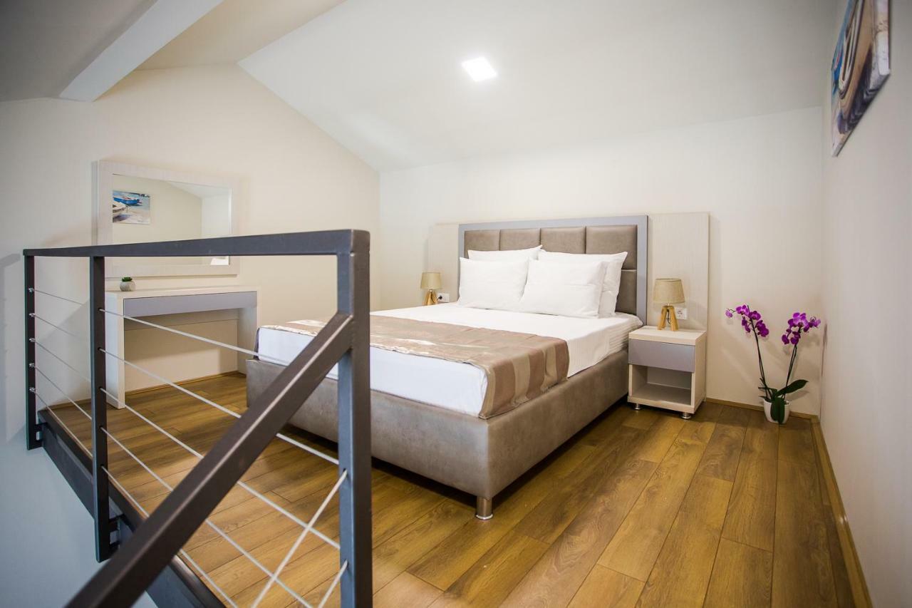 Hotel Olimpija Plus Herceg Novi Ngoại thất bức ảnh